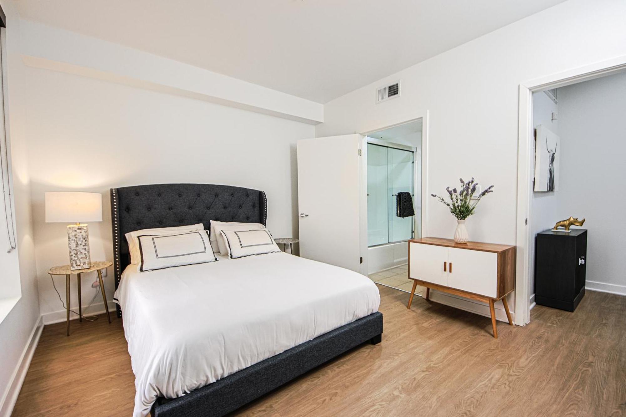 The Carlton- Modern-Luxury 2 Master Suites In Hrt Of Sm Steps To Ocean Ave Los Angeles Exterior foto
